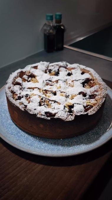 Dutch Apple Pie with Hidden Vanilla Custard