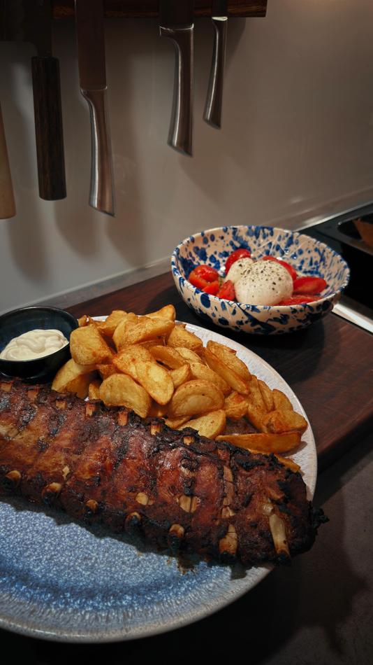 Sous-Vide Spareribs with Crispy Wedges, Sour Cream Dip & Burrata-Tomato Salad